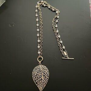 Cookie Lee adjustable leaf necklace